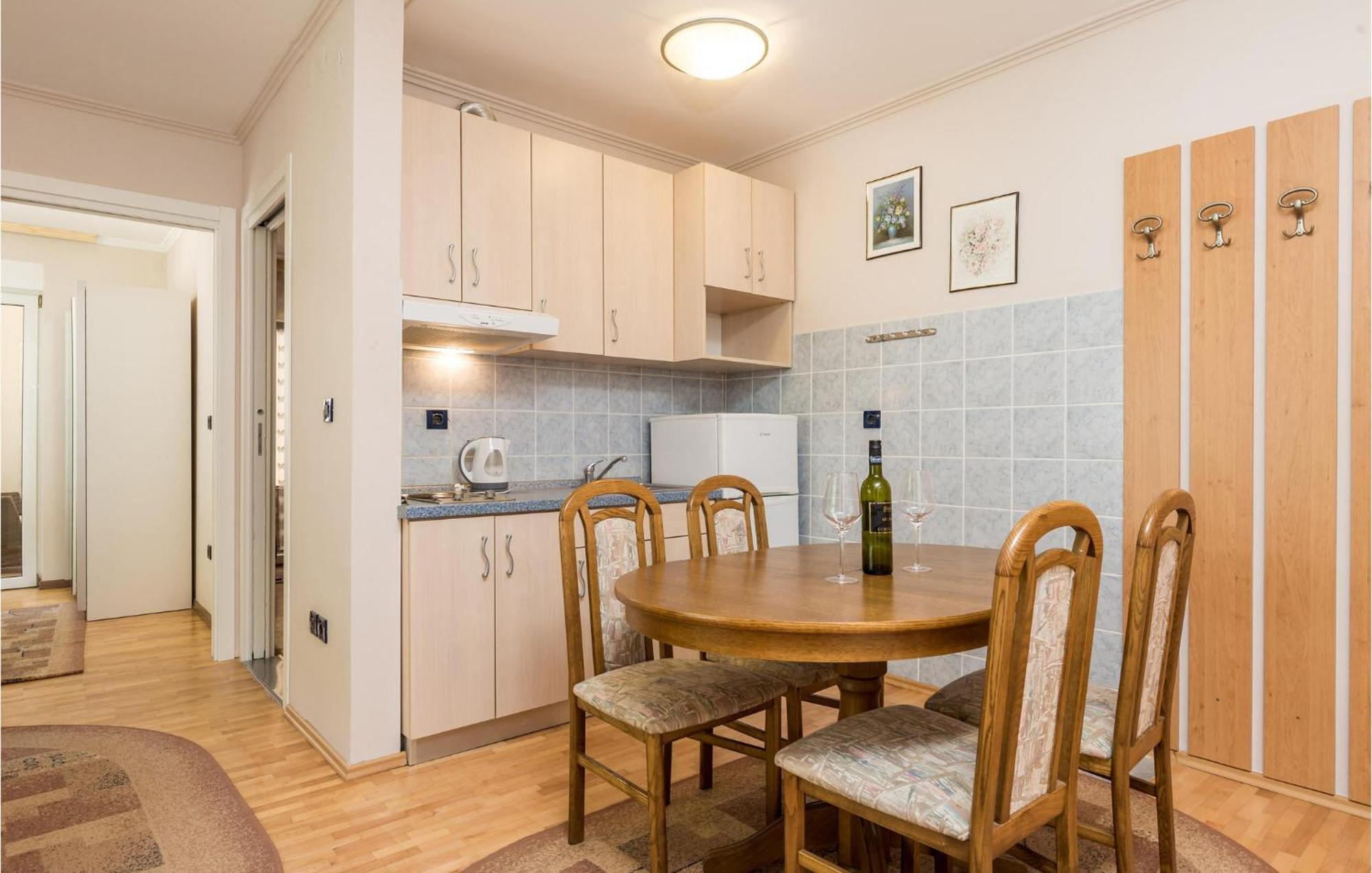 2 Bedroom Pet Friendly Apartment In Opatija Exteriér fotografie