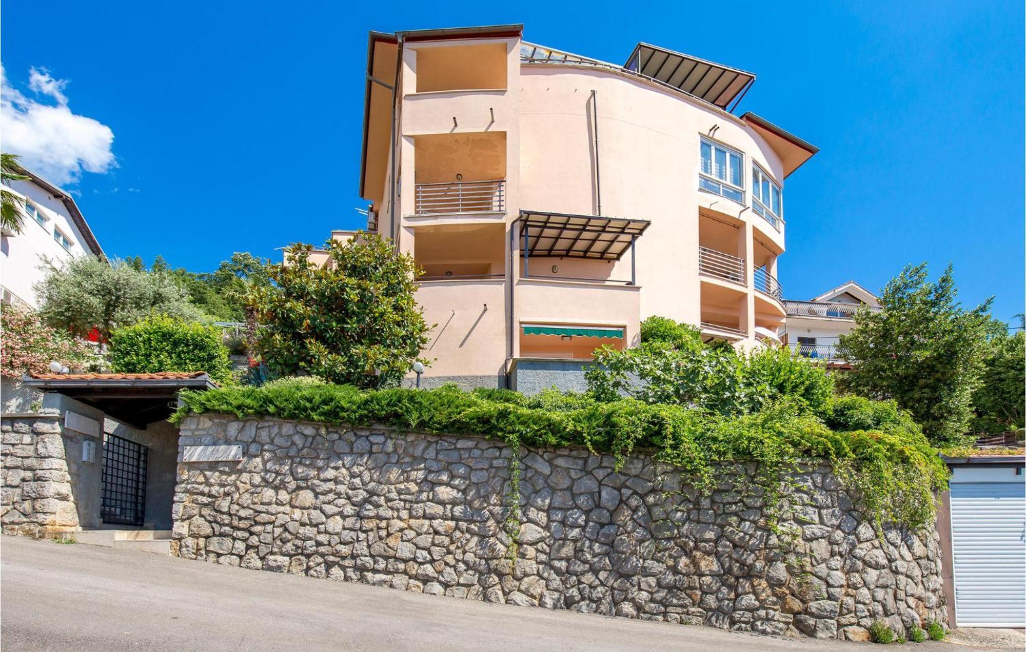 2 Bedroom Pet Friendly Apartment In Opatija Exteriér fotografie