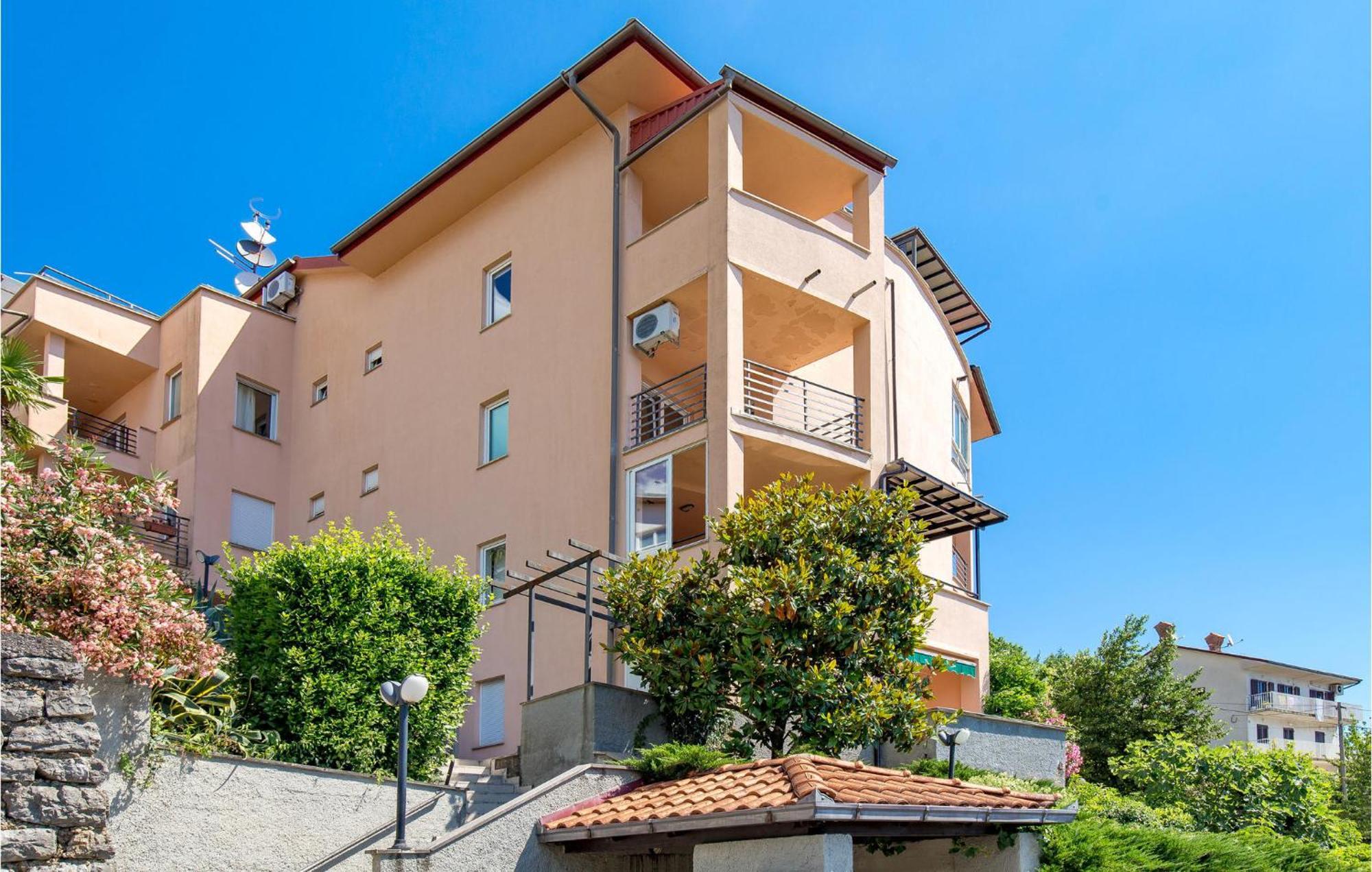 2 Bedroom Pet Friendly Apartment In Opatija Exteriér fotografie